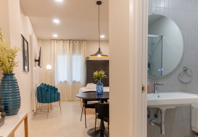 Квартира-студия на Madrid - Estudio Oriente – Diseño y confort en DELICIAS MADRID Квартира-студия на Madrid - Estudio Oriente – Diseño y confort en DELICIAS MADRID