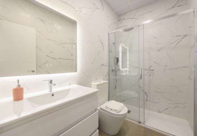 Апартаменты на Madrid - Confort y estilo urbano: tu piso perfecto con 3 habitaciones  Апартаменты на Madrid - Confort y estilo urbano: tu piso perfecto con 3 habitaciones