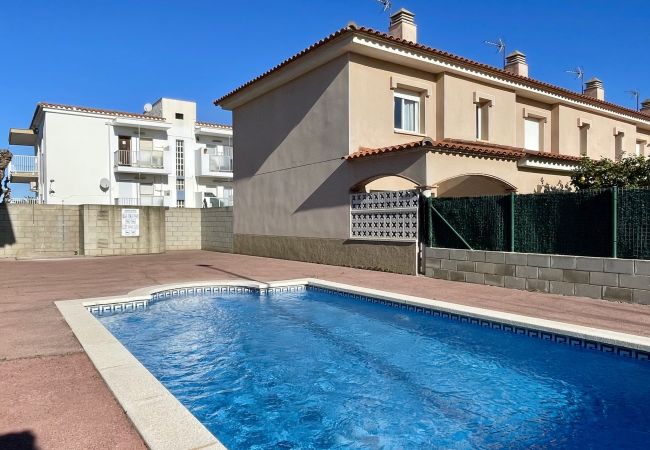 Таунхаус на L'Escala - RAMBLA MALLOLS 9, CASA LIA Таунхаус на L'Escala - RAMBLA MALLOLS 9, CASA LIA