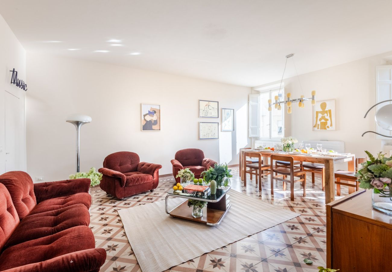 Апартаменты на Lucca - Spacious Apartment Overlooking the Canal in Lucca – 3 Bedrooms, 2 Bathrooms