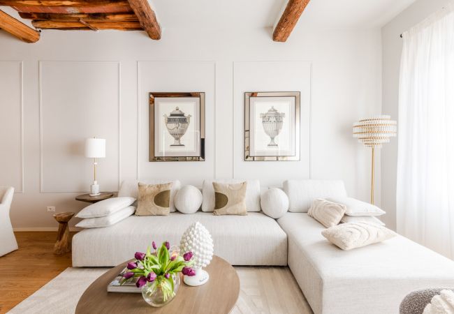 Апартаменты на Lucca - Luxury Contemporary 3 Bedrooms Apartment in Lucca Апартаменты на Lucca - Luxury Contemporary 3 Bedrooms Apartment in Lucca