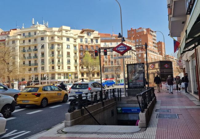 Апартаменты на Мадрид город / Madrid - Dúplex con encanto en Chamberí : Comodidad y diseño en dos niveles .Temporal  Апартаменты на Мадрид город / Madrid - Dúplex con encanto en Chamberí : Comodidad y diseño en dos niveles .Temporal