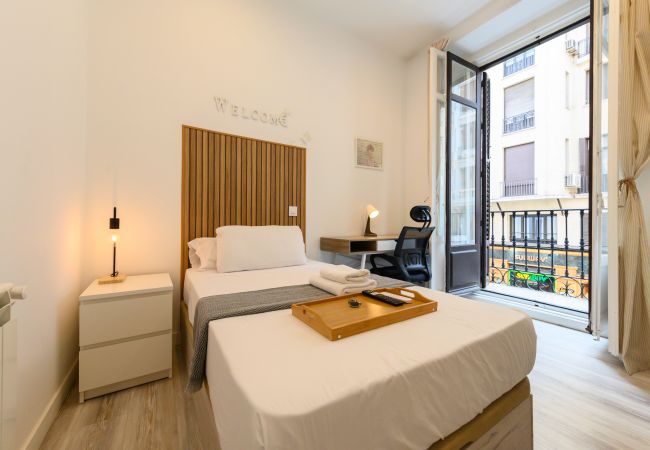 Rent by room на Madrid - Ámsterdam: habitación con comodidad y zonas compartidas Gran Vía-Madrid.Temporal Rent by room на Madrid - Ámsterdam: habitación con comodidad y zonas compartidas Gran Vía-Madrid.Temporal