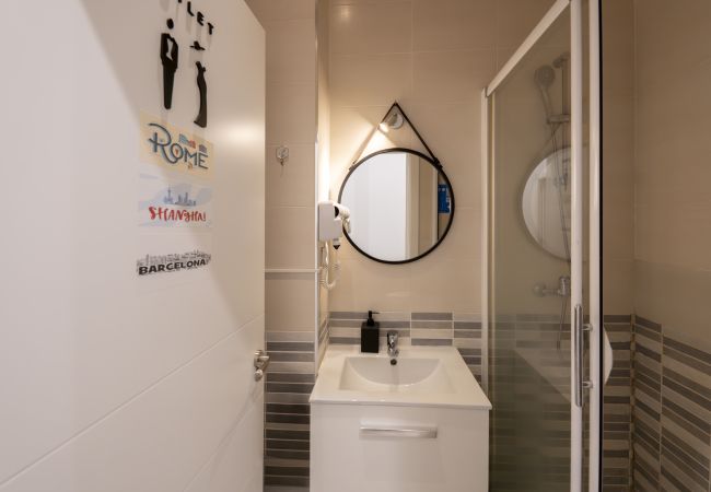 Rent by room на Madrid - Berlín: habitación con comodidad y zonas compartidas Gran Vía-Madrid.Temporal Rent by room на Madrid - Berlín: habitación con comodidad y zonas compartidas Gran Vía-Madrid.Temporal