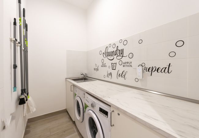 Rent by room на Madrid - Berlín: habitación con comodidad y zonas compartidas Gran Vía-Madrid.Temporal Rent by room на Madrid - Berlín: habitación con comodidad y zonas compartidas Gran Vía-Madrid.Temporal