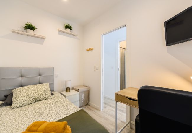 Rent by room на Madrid - Oruro: Habitación con confort y esencia boliviana en Madrid.Temporal Rent by room на Madrid - Oruro: Habitación con confort y esencia boliviana en Madrid.Temporal