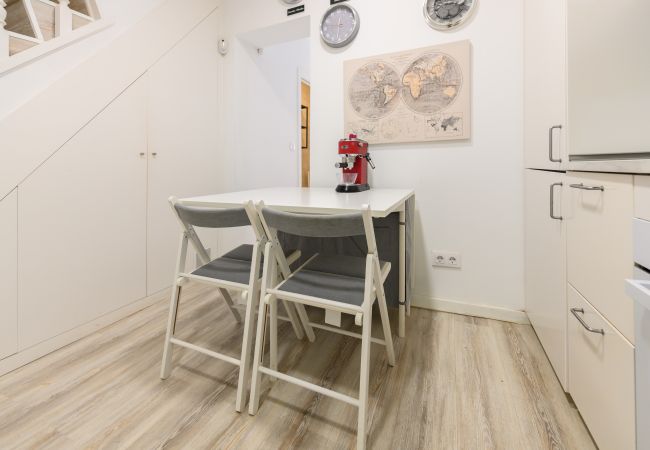 Rent by room на Madrid - Oruro: Habitación con confort y esencia boliviana en Madrid.Temporal Rent by room на Madrid - Oruro: Habitación con confort y esencia boliviana en Madrid.Temporal