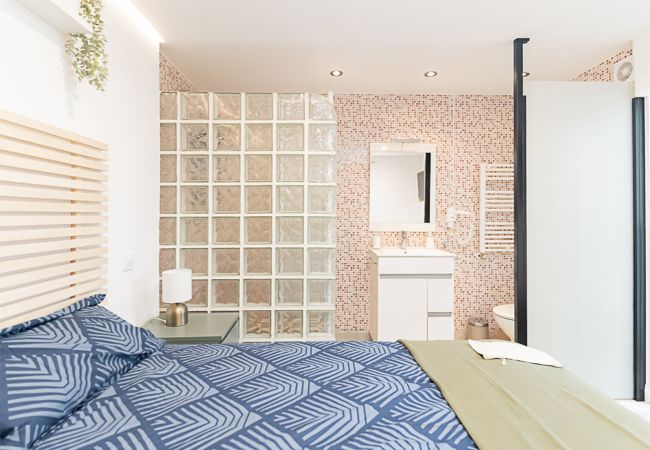 Rent by room на Madrid - Sucre: Habitación con confort y esencia boliviana en Madrid Temporal Rent by room на Madrid - Sucre: Habitación con confort y esencia boliviana en Madrid Temporal