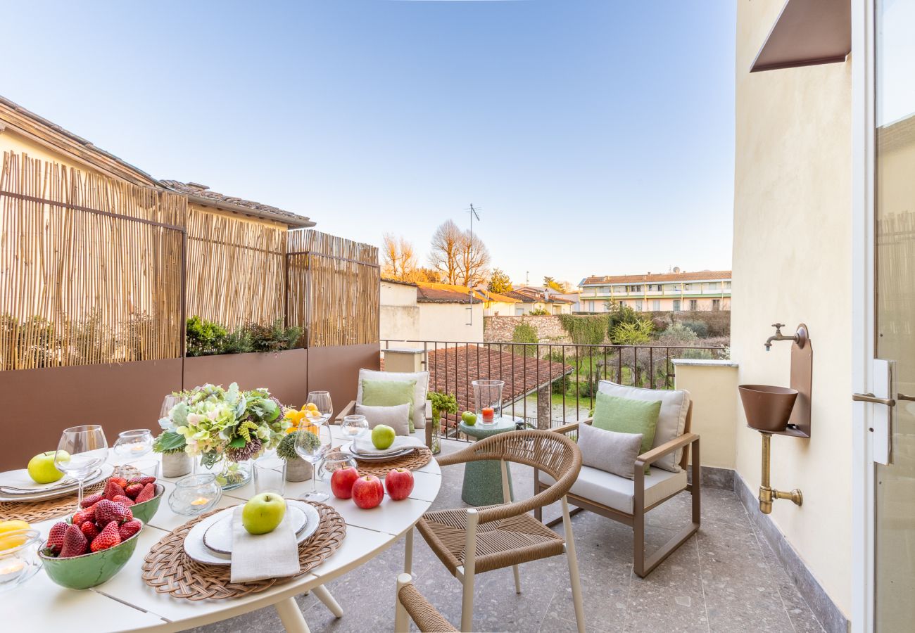 Апартаменты на Lucca - Modern Elegance inside Lucca Walls – with Terrace Апартаменты на Lucca - Modern Elegance inside Lucca Walls – with Terrace