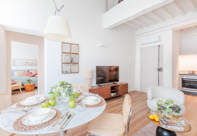 Апартаменты на Lucca - Luxury 2 Bedrooms 2 Bathrooms Penthouse, Elevator Апартаменты на Lucca - Luxury 2 Bedrooms 2 Bathrooms Penthouse, Elevator