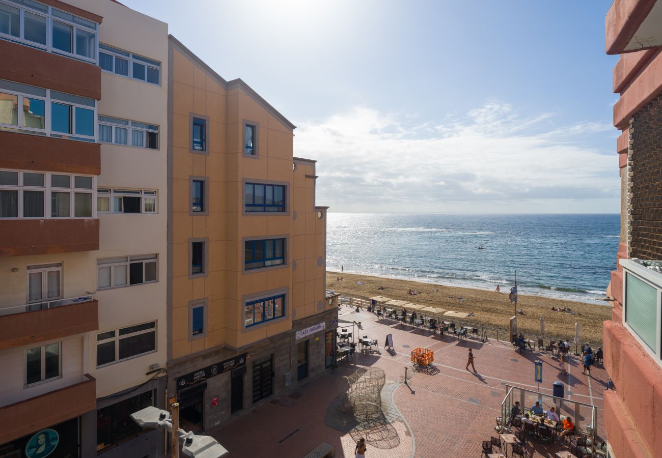 Дом на Лас Пальмас де Гран Канариа / Las Palmas de Gran Canaria - Passage to the Beach By CanariasGetaway
