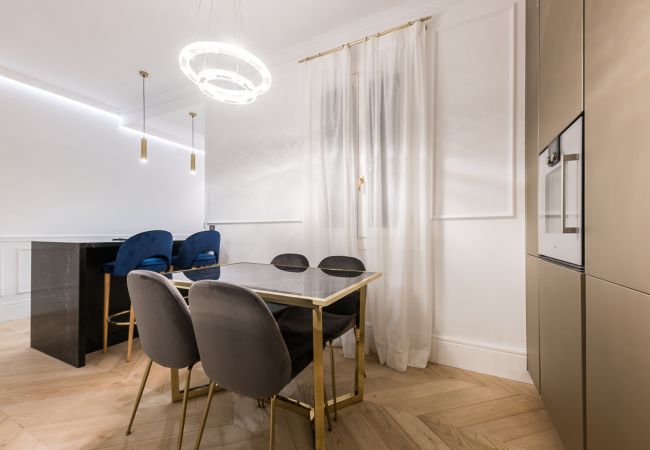 Апартаменты на Madrid - Exclusivo Piso de Lujo en el Barrio de Salamanca – Elegancia y Confort en el Corazón de Madrid .Temporal  Апартаменты на Madrid - Exclusivo Piso de Lujo en el Barrio de Salamanca – Elegancia y Confort en el Corazón de Madrid .Temporal