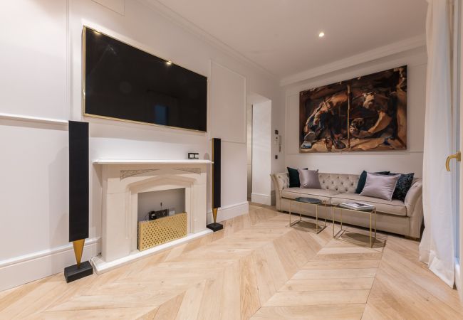 Апартаменты на Madrid - Exclusivo Piso de Lujo en el Barrio de Salamanca – Elegancia y Confort en el Corazón de Madrid .Temporal  Апартаменты на Madrid - Exclusivo Piso de Lujo en el Barrio de Salamanca – Elegancia y Confort en el Corazón de Madrid .Temporal