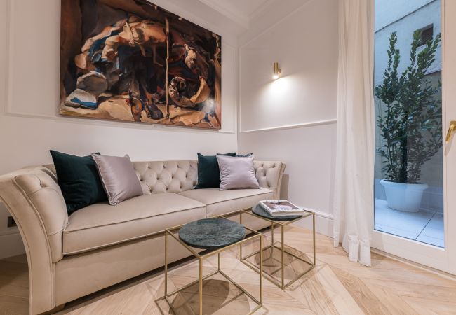 Апартаменты на Madrid - Exclusivo Piso de Lujo en el Barrio de Salamanca – Elegancia y Confort en el Corazón de Madrid .Temporal  Апартаменты на Madrid - Exclusivo Piso de Lujo en el Barrio de Salamanca – Elegancia y Confort en el Corazón de Madrid .Temporal