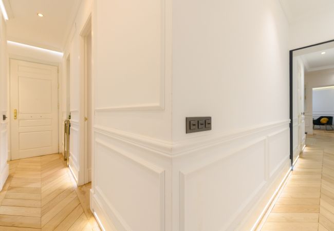 Апартаменты на Madrid - Exclusivo Piso de Lujo en el Barrio de Salamanca – Elegancia y Confort en el Corazón de Madrid .Temporal  Апартаменты на Madrid - Exclusivo Piso de Lujo en el Barrio de Salamanca – Elegancia y Confort en el Corazón de Madrid .Temporal