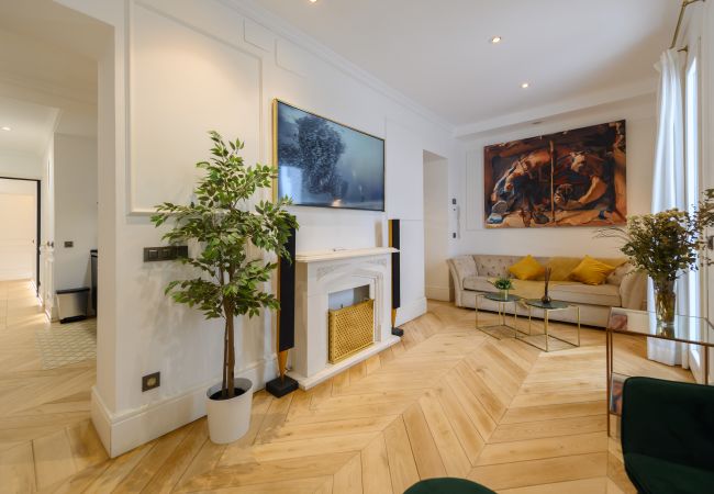 Апартаменты на Madrid - Exclusivo Piso de Lujo en el Barrio de Salamanca – Elegancia y Confort en el Corazón de Madrid .Temporal  Апартаменты на Madrid - Exclusivo Piso de Lujo en el Barrio de Salamanca – Elegancia y Confort en el Corazón de Madrid .Temporal