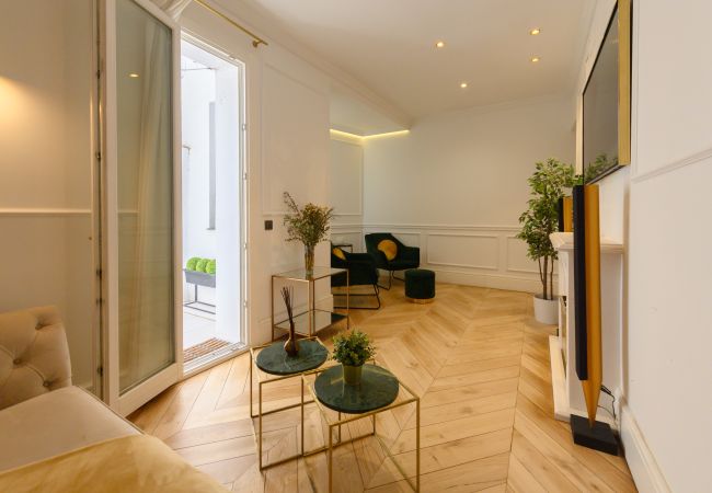 Апартаменты на Madrid - Exclusivo Piso de Lujo en el Barrio de Salamanca – Elegancia y Confort en el Corazón de Madrid .Temporal  Апартаменты на Madrid - Exclusivo Piso de Lujo en el Barrio de Salamanca – Elegancia y Confort en el Corazón de Madrid .Temporal