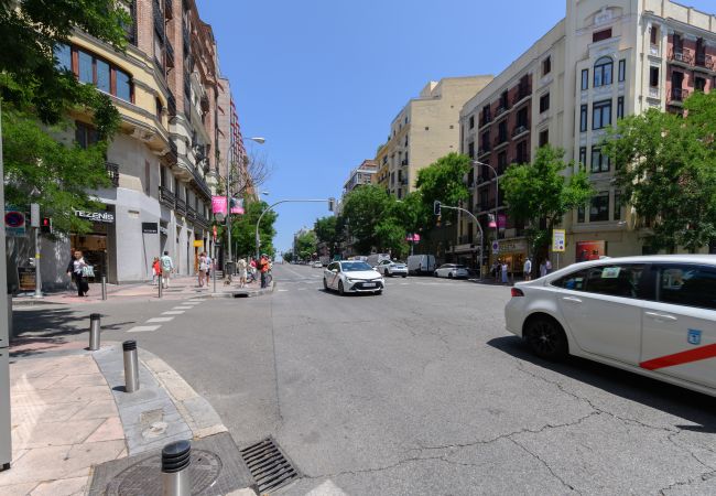 Апартаменты на Madrid - Exclusivo Piso de Lujo en el Barrio de Salamanca – Elegancia y Confort en el Corazón de Madrid .Temporal  Апартаменты на Madrid - Exclusivo Piso de Lujo en el Barrio de Salamanca – Elegancia y Confort en el Corazón de Madrid .Temporal