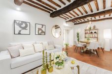Апартаменты на Lucca - Charming Ground-Floor Retreat in the Heart of Lucca