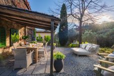Вилла на San Lorenzo di Moriano - Cosy 3 Bedroom Farmhouse on the Hills of Lucca