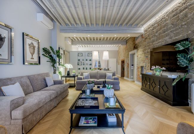 Апартаменты на Lucca - luxury accessible single-floor apartment in Lucca center