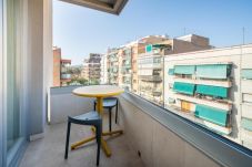 Апартотель на El Prat de Llobregat - Airport - Modern 1Bedroom Apartment with balcony