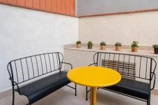 Апартотель на El Prat de Llobregat - Airport - Apartment Ground Floor with Terrace