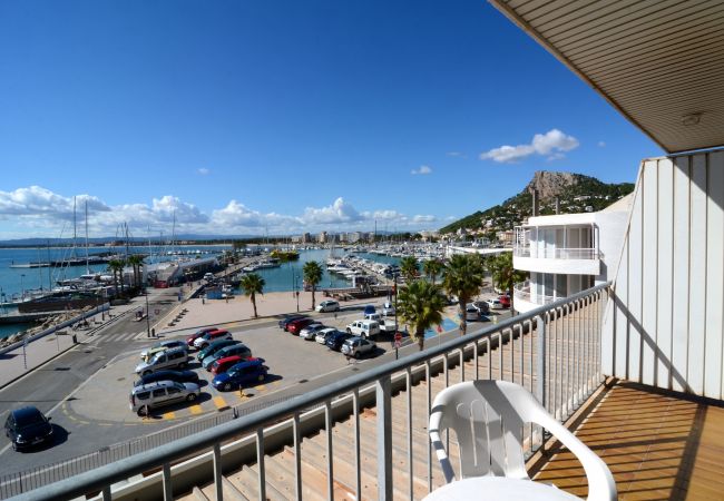 Studio i Estartit - NAUTIC ESTUDI BX-1 Studio i Estartit - NAUTIC ESTUDI BX-1