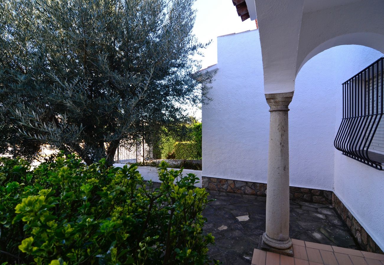 Stuga i L'Escala - CASA LA FLOR Stuga i L'Escala - CASA LA FLOR