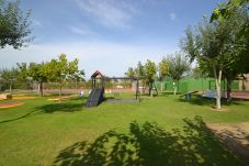 Lägenhet i La Pineda - Los Juncos M:Terraza-300m Playa-20.000m2 jardín con piscinas,juegos,deportes