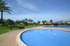 Lägenhet i La Pineda - Los Juncos M:Terraza-300m Playa-20.000m2 jardín con piscinas,juegos,deportes