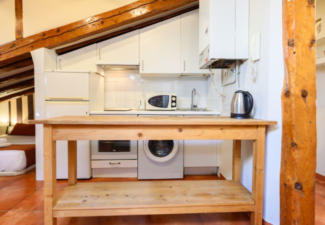 Studio i Madrid - MADRID Downtown Puerta del Sol - Teatros Gran Via- Atocha Station Cozy Estudio 2 Pax Studio i Madrid - MADRID Downtown Puerta del Sol - Teatros Gran Via- Atocha Station Cozy Estudio 2 Pax
