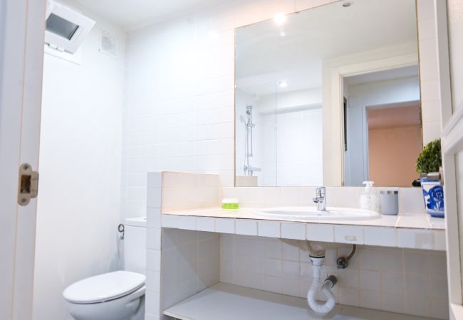 Lägenhet i Madrid - GARDEN House Downtown MADRID CENTRO-IFEMA-AEROPUERTO. 2 ROOMS 6 PAX GARDEN Lägenhet i Madrid - GARDEN House Downtown MADRID CENTRO-IFEMA-AEROPUERTO. 2 ROOMS 6 PAX GARDEN