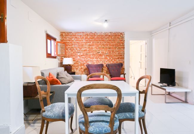 Lägenhet i Madrid - GARDEN House Downtown MADRID CENTRO-IFEMA-AEROPUERTO. 2 ROOMS 6 PAX GARDEN Lägenhet i Madrid - GARDEN House Downtown MADRID CENTRO-IFEMA-AEROPUERTO. 2 ROOMS 6 PAX GARDEN