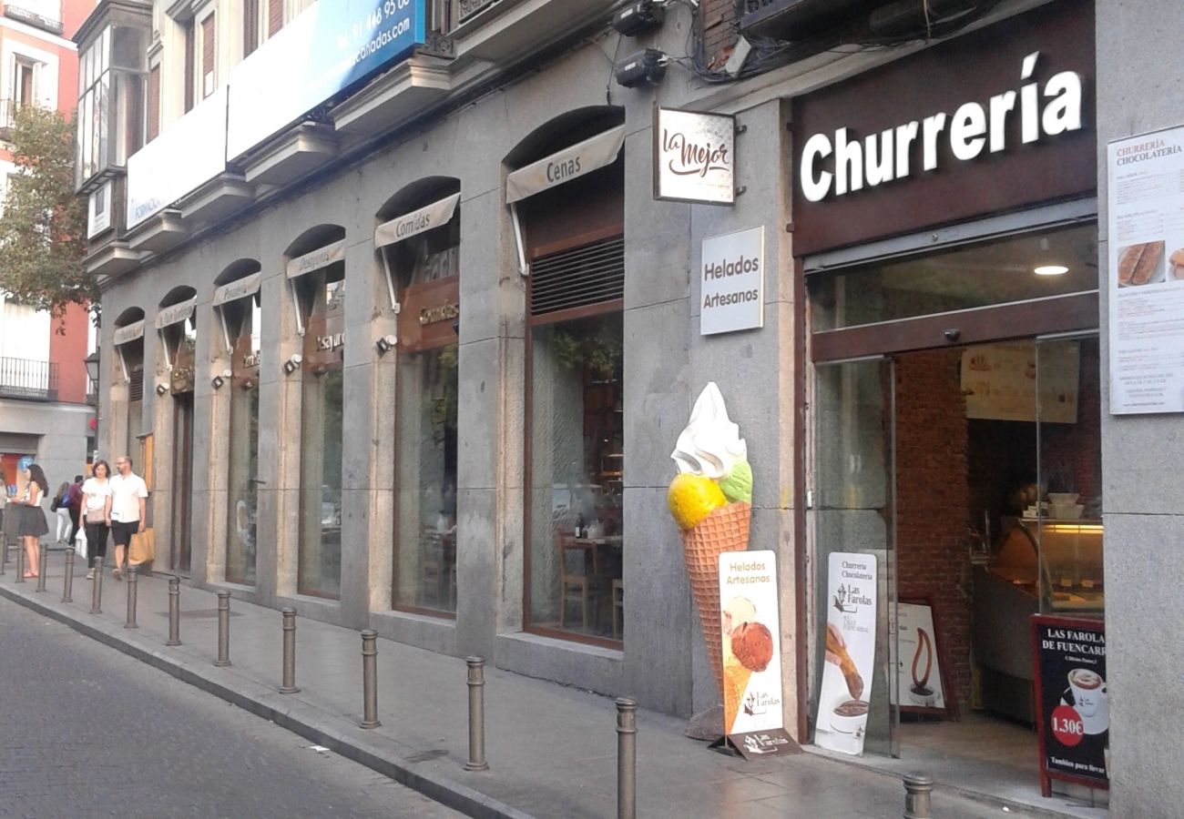 Studio i Madrid - Studio Madrid Downtown Malasaña  Studio i Madrid - Studio Madrid Downtown Malasaña