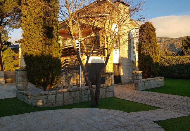 Hus i Manzanares el Real - Chalet Urbanización La Ponderosa - Sierra Madrid