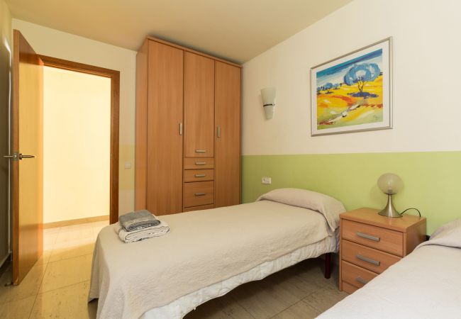 Lägenhet i Barcelona - MARQUES, moderno piso renovado de 4 dormitorios en alquiler por días en Barcelona centro, Eixample, Sant Antoni. Lägenhet i Barcelona - MARQUES, moderno piso renovado de 4 dormitorios en alquiler por días en Barcelona centro, Eixample, Sant Antoni.