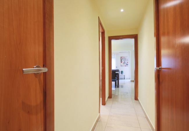 Lägenhet i Barcelona - MARQUES, moderno piso renovado de 4 dormitorios en alquiler por días en Barcelona centro, Eixample, Sant Antoni. Lägenhet i Barcelona - MARQUES, moderno piso renovado de 4 dormitorios en alquiler por días en Barcelona centro, Eixample, Sant Antoni.