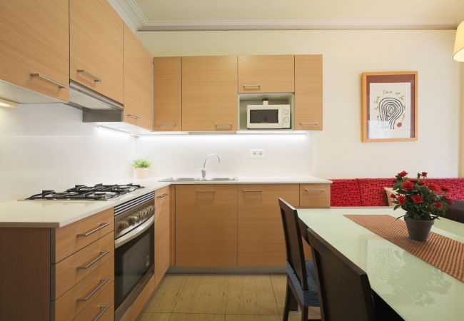 Lägenhet i Barcelona - MARQUES, moderno piso renovado de 4 dormitorios en alquiler por días en Barcelona centro, Eixample, Sant Antoni. Lägenhet i Barcelona - MARQUES, moderno piso renovado de 4 dormitorios en alquiler por días en Barcelona centro, Eixample, Sant Antoni.