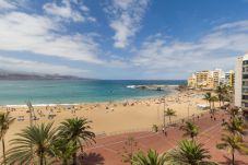 Stuga i Las Palmas de Gran Canaria - Great balcony over blue sea By CanariasGetaway 