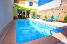 Stuga i Muro - Foners Mallorquins 004 fantástica moderna casa con aire acondicionado, piscina privada, solarium y terraza