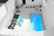 Stuga i Muro - Foners Mallorquins 004 fantástica moderna casa con aire acondicionado, piscina privada, solarium y terraza