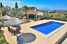 Sommarhus i Santa Margalida - Can Burguet 099 encantadora finca en la naturaleza con precioso jardín, piscina privada y WiFi