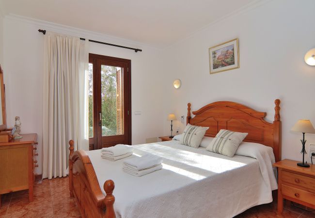 Sommarhus i Buger - Son Tresco 126 fantástica finca ideal para grupos, con jardín, terraza, ping pong y WiFi Sommarhus i Buger - Son Tresco 126 fantástica finca ideal para grupos, con jardín, terraza, ping pong y WiFi