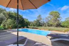 Sommarhus i Llubi - Son Bernat 137 acogedora finca en la naturaleza con piscina privada, terraza, jardín y WiFi