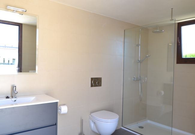 Sommarhus i Sa Pobla - Rey del Campo 140 lujosa villa con piscina privada, aire acondicionado, jardín y zona barbacoa Sommarhus i Sa Pobla - Rey del Campo 140 lujosa villa con piscina privada, aire acondicionado, jardín y zona barbacoa