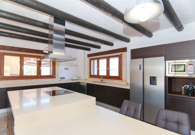 Sommarhus i Sa Pobla - Rey del Campo 140 lujosa villa con piscina privada, aire acondicionado, jardín y zona barbacoa Sommarhus i Sa Pobla - Rey del Campo 140 lujosa villa con piscina privada, aire acondicionado, jardín y zona barbacoa