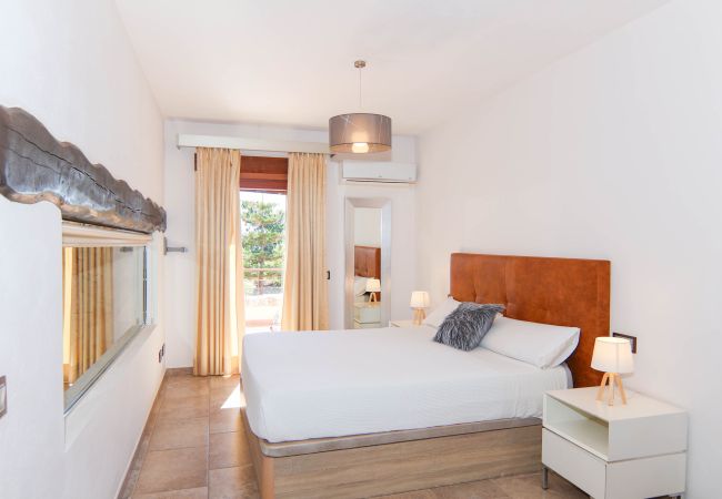 Sommarhus i Sa Pobla - Rey del Campo 140 lujosa villa con piscina privada, aire acondicionado, jardín y zona barbacoa Sommarhus i Sa Pobla - Rey del Campo 140 lujosa villa con piscina privada, aire acondicionado, jardín y zona barbacoa