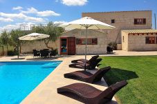 Sommarhus i Muro - Vinagrella 158 magnífica finca con piscina privada, gran jardín, aire acondicionado y barbacoa