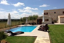 Sommarhus i Muro - Vinagrella 158 magnífica finca con piscina privada, gran jardín, aire acondicionado y barbacoa